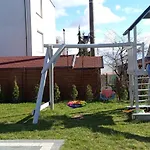 Piaskowa 44 *