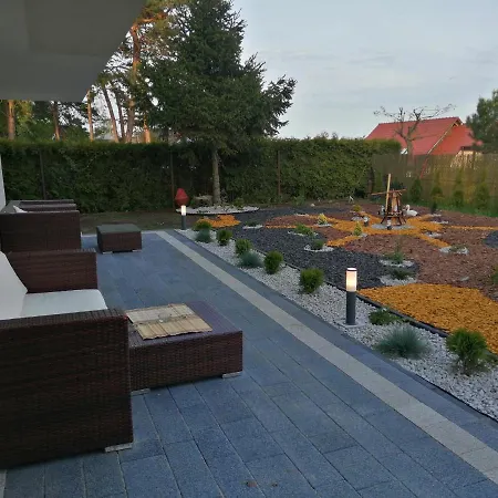 Piaskowa 44 *